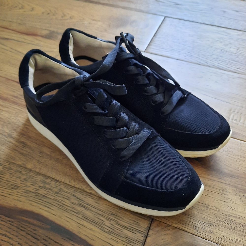 Louise et Cie Black Sneakers Sleek Design Comfortable Fit